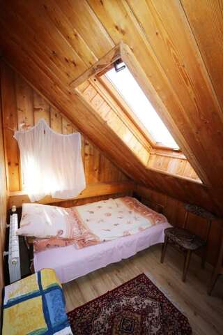 Отели типа «постель и завтрак» Agroturystyka Tyniok Конякув Небольшой двухместный номер с 2 отдельными кроватями-6