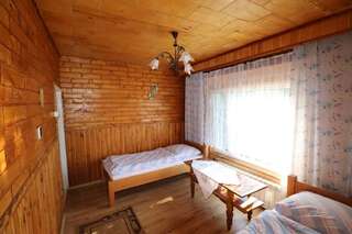 Отели типа «постель и завтрак» Agroturystyka Tyniok Конякув Небольшой двухместный номер с 2 отдельными кроватями-7